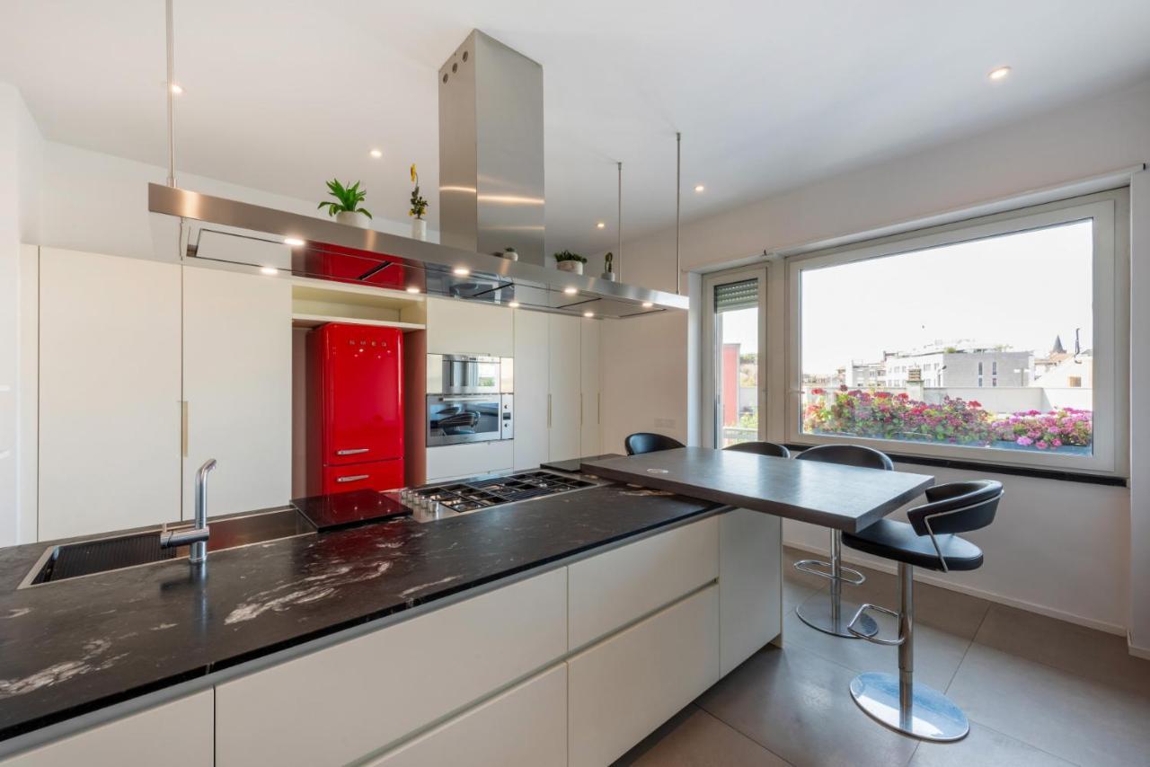 Easylife - Wonderful Penthouse With Terrace A Few Steps From The Duomo Apartment Milan Exterior photo
